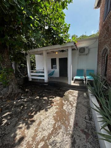 אפרטהוטל אורנייסטט The Old Gin House מראה חיצוני תמונה