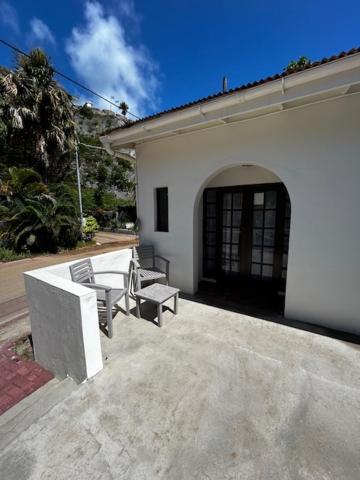 אפרטהוטל אורנייסטט The Old Gin House מראה חיצוני תמונה